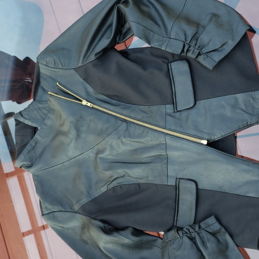 MOTO STYLE JACKET (COLREEN LOPE)